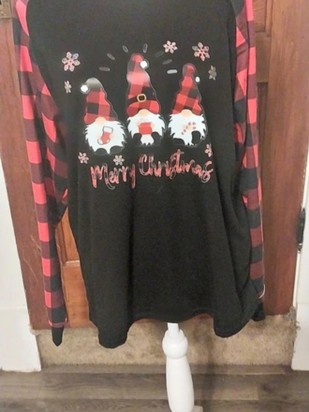 Women's Long Sleeve Plaid Gnome Top in Black & Red